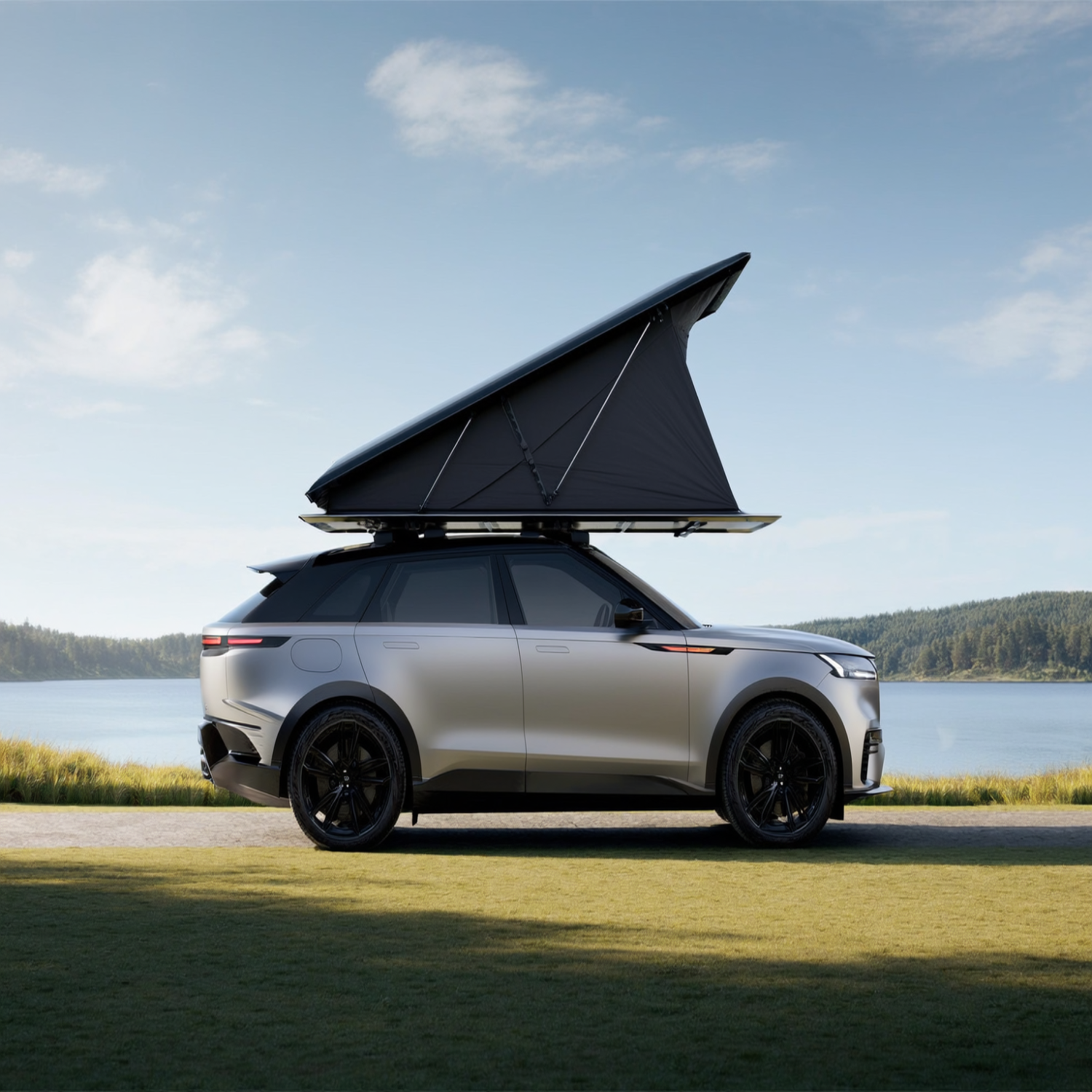 AeroLite Rooftop Tent – Titanium Edition